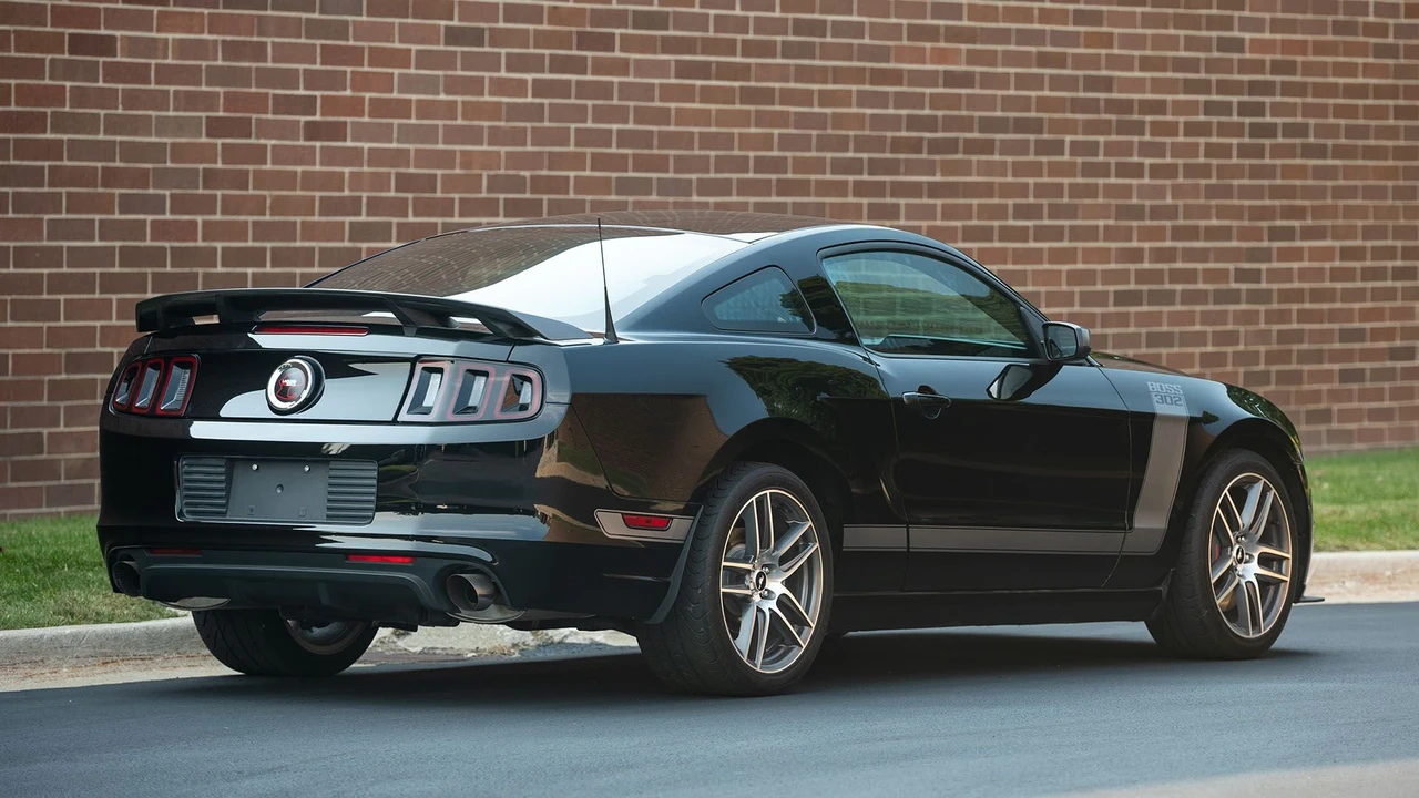2013 Ford S197 Mustang Boss 302 - Image 5 of 31