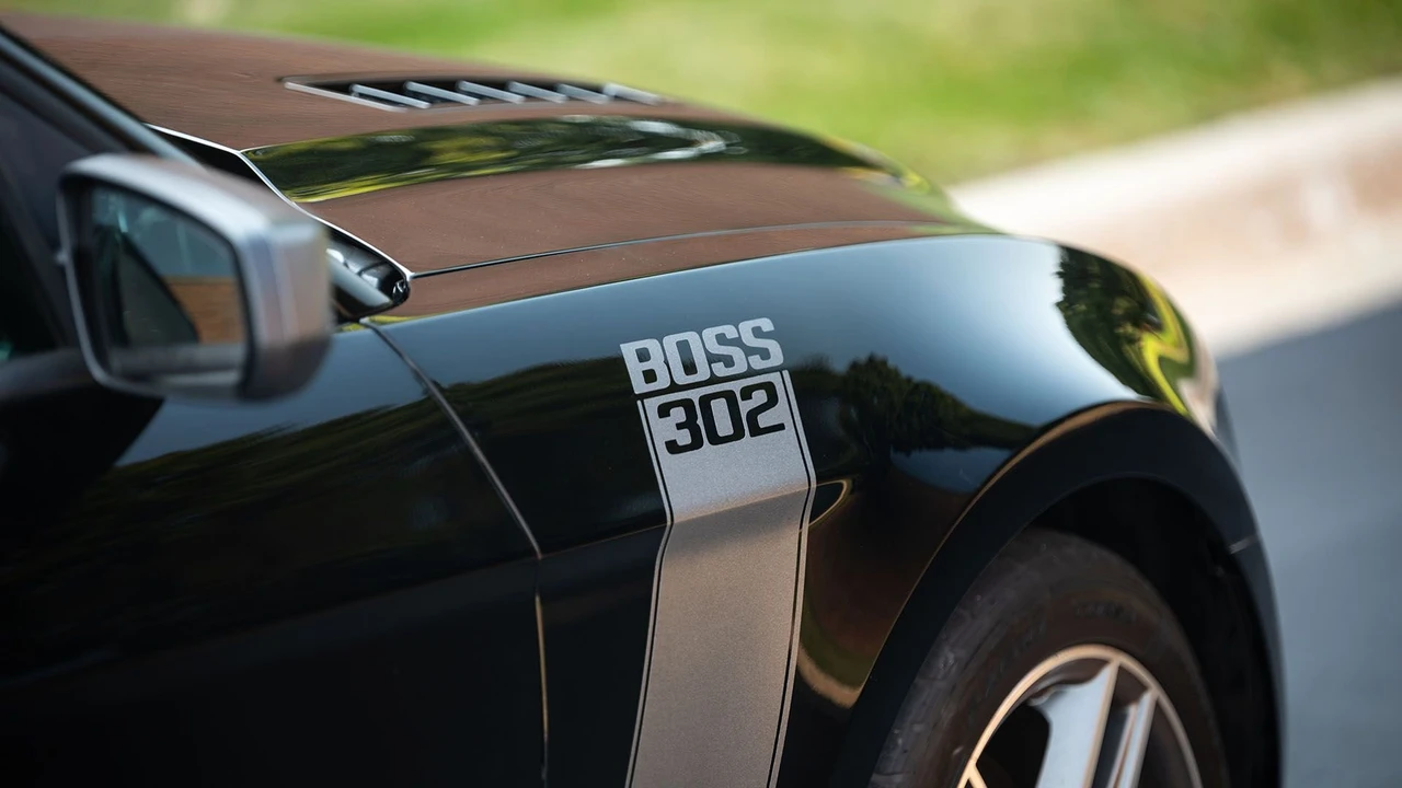 2013 Ford S197 Mustang Boss 302 - Image 3 of 31