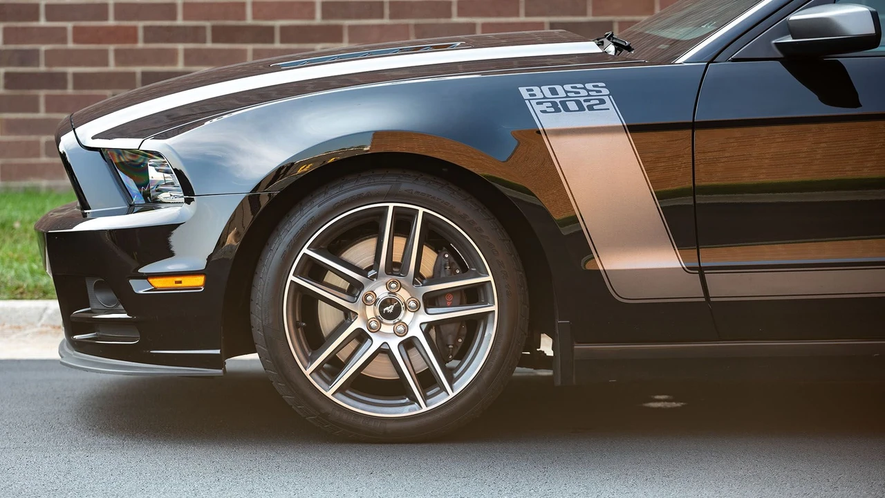 2013 Ford S197 Mustang Boss 302 - Image 16 of 31