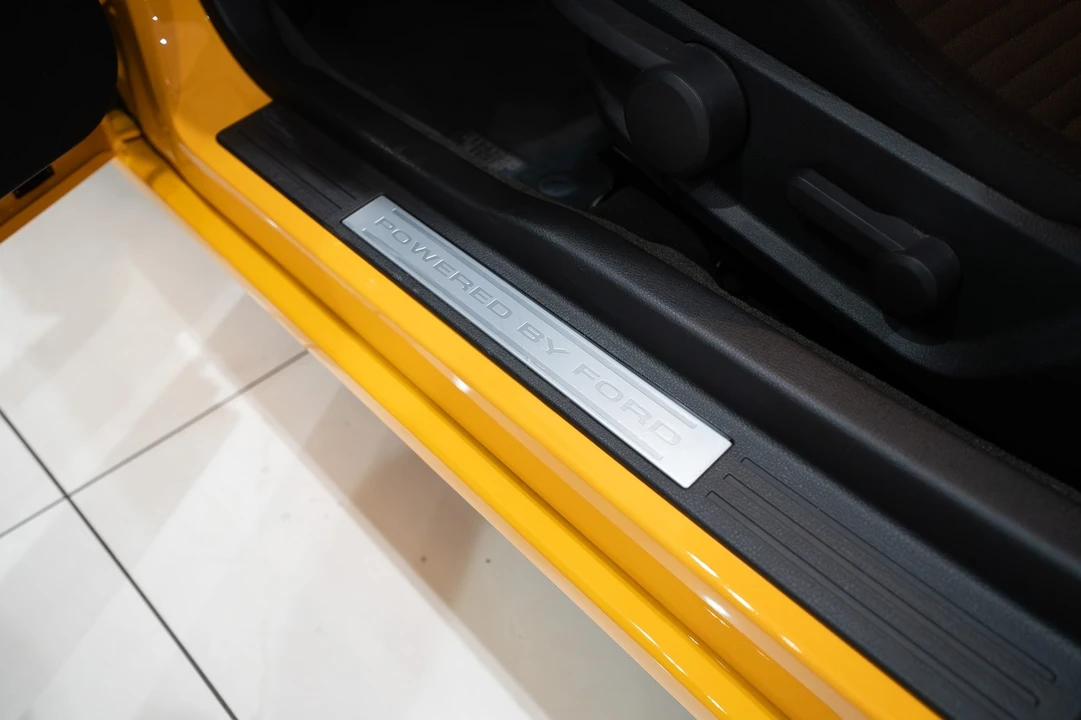 2013 Ford S197 Mustang - Image 7 of 21
