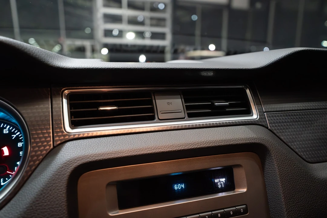 2013 Ford S197 Mustang - Image 15 of 21