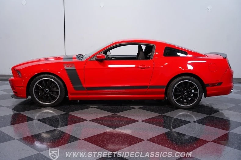 2013 Ford S197 Mustang Boss 302 - Image 2 of 31