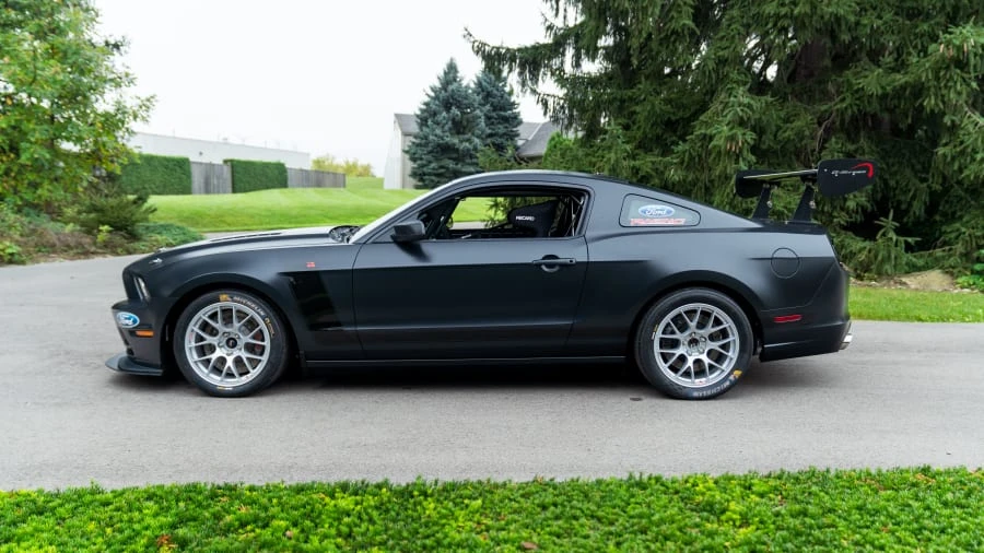 2013 Ford S197 Mustang - Image 2 of 31