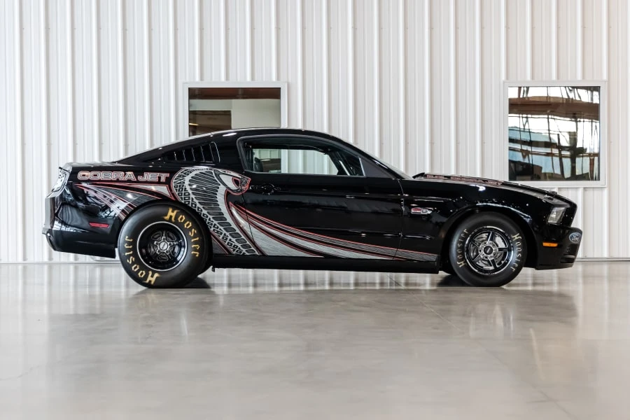2013 Ford S197 Mustang - Image 2 of 31