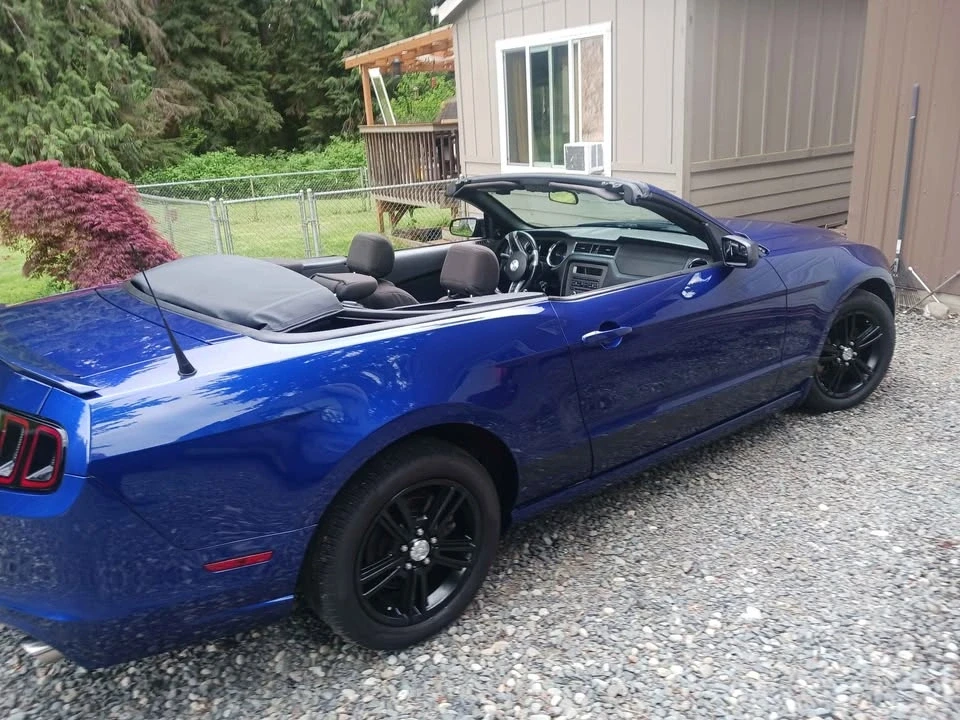2013 Ford S197 Mustang - Image 2 of 8