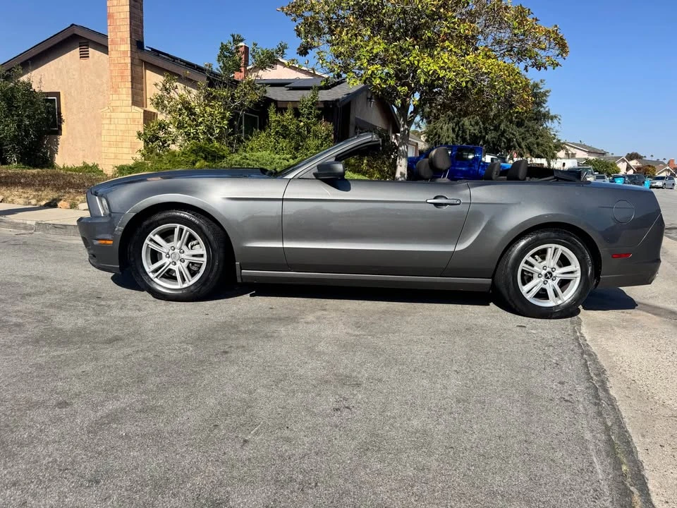 2013 Ford S197 Mustang - Image 4 of 6