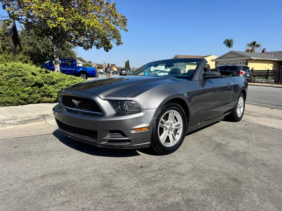 2013 Ford S197 Mustang - Image 2 of 6