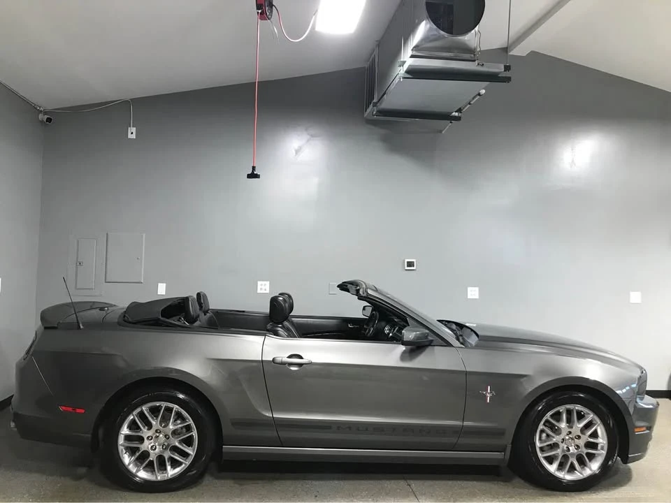 2013 Ford S197 Mustang - Image 2 of 19