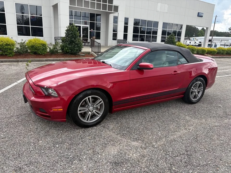 2013 Ford S197 Mustang - Image 5 of 7