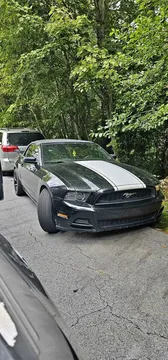 2013 Ford Mustang Convertible 2D