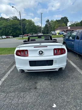 2013 Ford Mustang Convertible 2D
