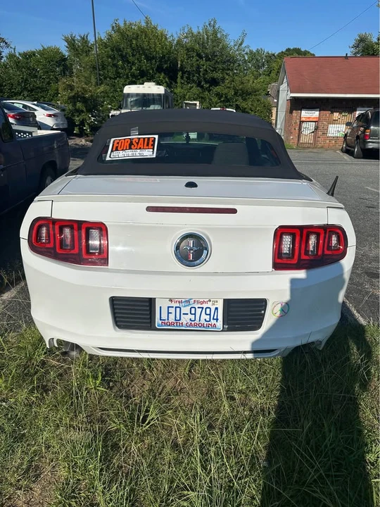 2013 Ford S197 Mustang - Image 2 of 6
