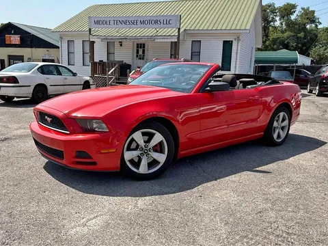 2013 Ford Mustang Convertible 2D