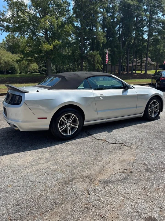 2013 Ford S197 Mustang - Image 2 of 6