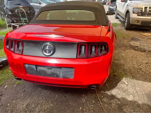 2013 Ford Mustang Convertible 2D