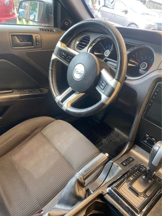 2013 Ford S197 Mustang - Image 2 of 12