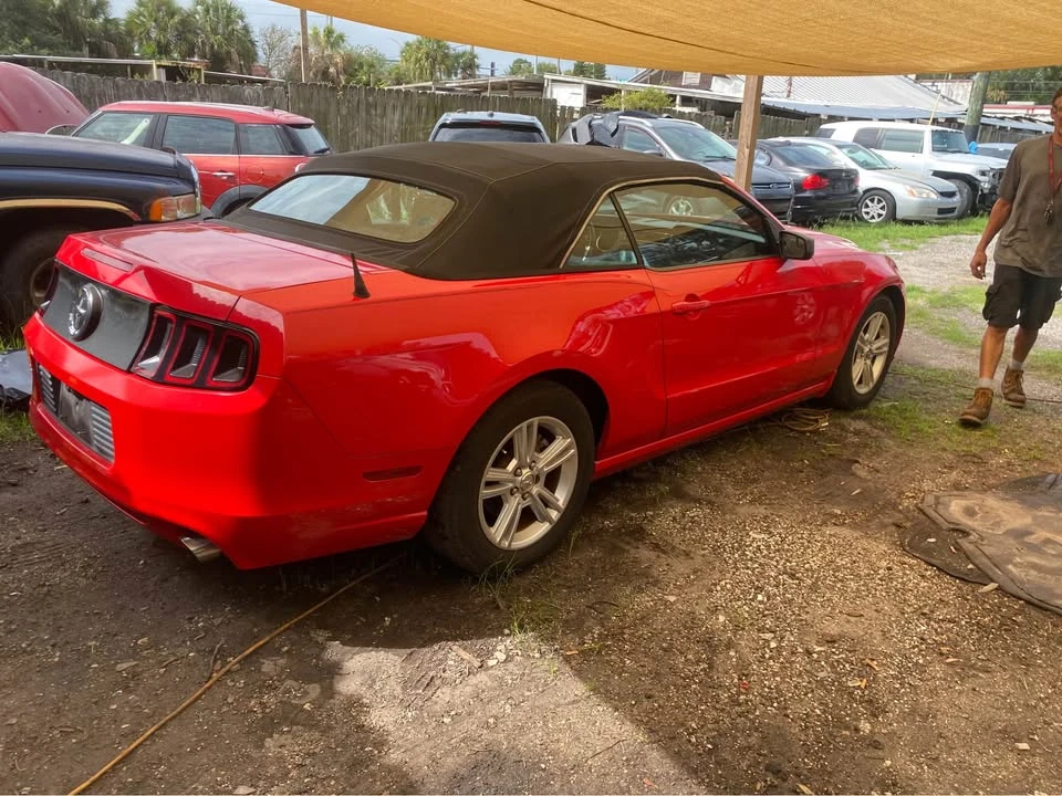 2013 Ford S197 Mustang - Image 9 of 12