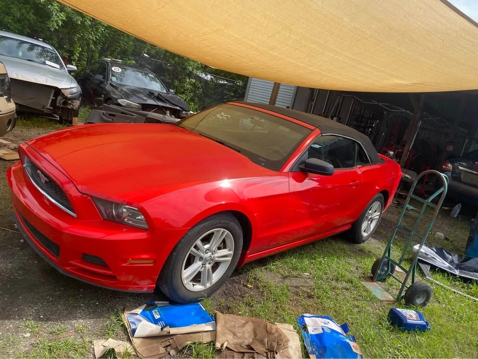 2013 Ford S197 Mustang - Image 11 of 12