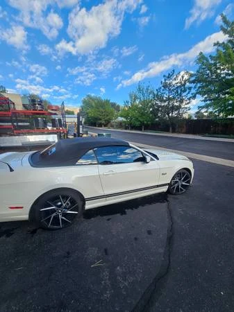2013 Ford S197 Mustang - Image 3 of 7