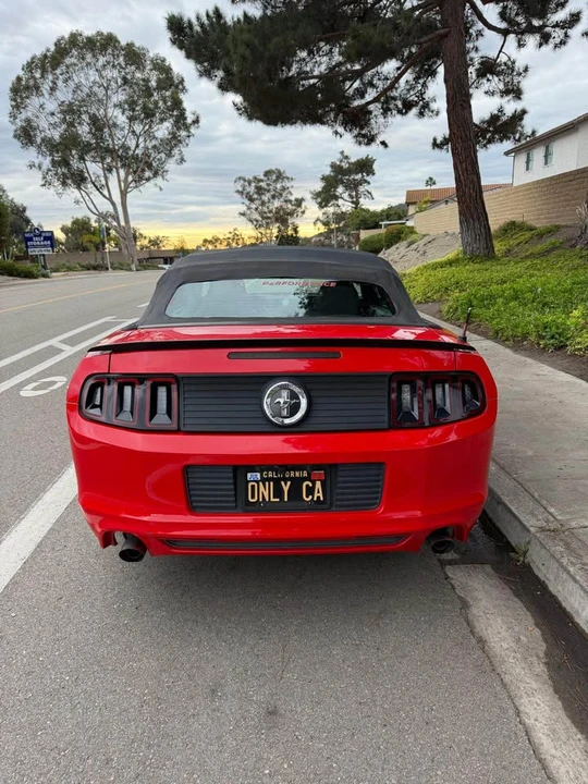 2013 Ford S197 Mustang - Image 2 of 10