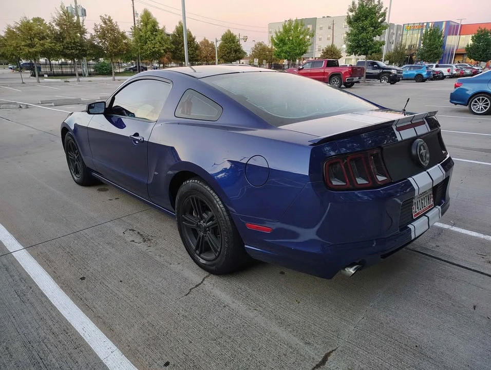 2013 Ford S197 Mustang - Image 4 of 8