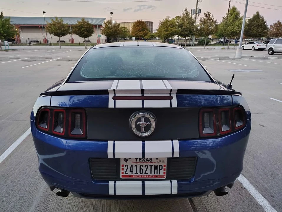 2013 Ford S197 Mustang - Image 7 of 8