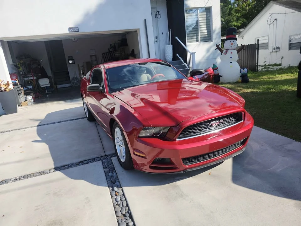 2013 Ford S197 Mustang - Image 2 of 4