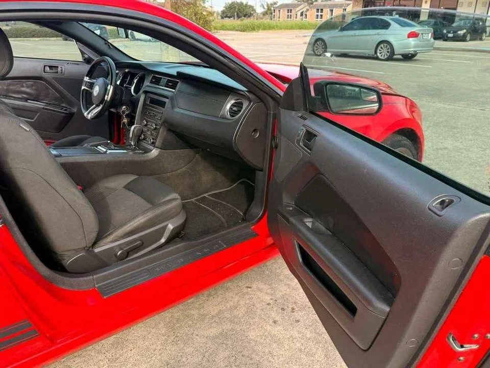 2013 Ford S197 Mustang - Image 14 of 15