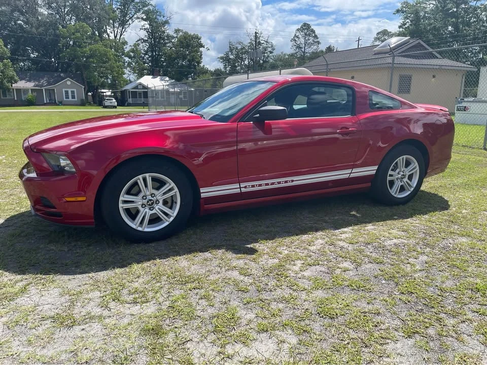 2013 Ford S197 Mustang - Image 5 of 10