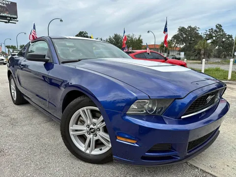 2013 Ford Mustang Coupe 2D