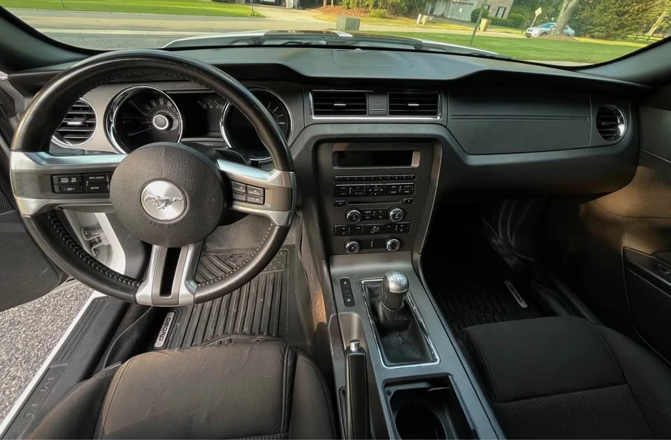 2013 Ford S197 Mustang - Image 7 of 9