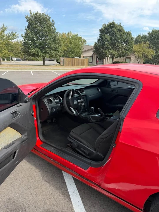 2013 Ford S197 Mustang - Image 12 of 14