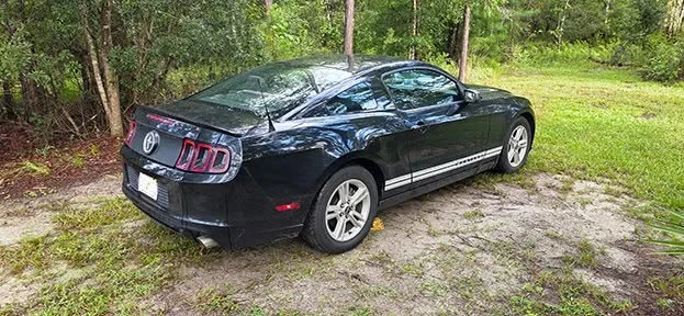 2013 Ford S197 Mustang - Image 2 of 4