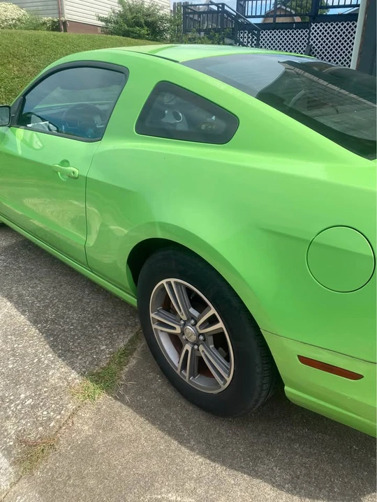 2013 Ford S197 Mustang - Image 2 of 9