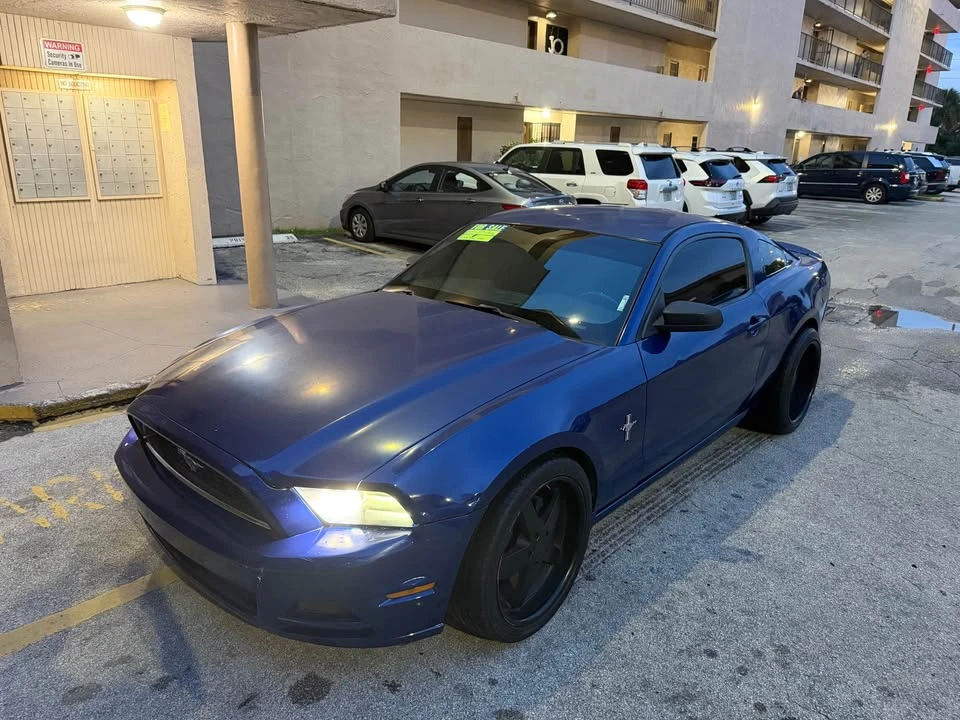 2013 Ford S197 Mustang - Image 2 of 15