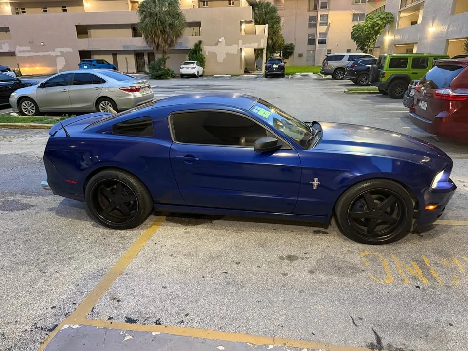 2013 Ford S197 Mustang - Image 4 of 15