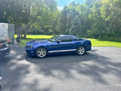 2013 Ford Mustang Coupe 2D