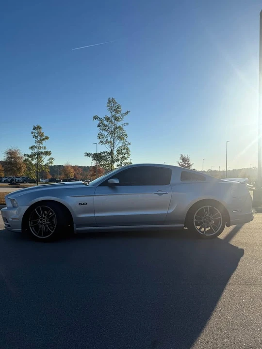 2013 Ford S197 Mustang - Image 2 of 16
