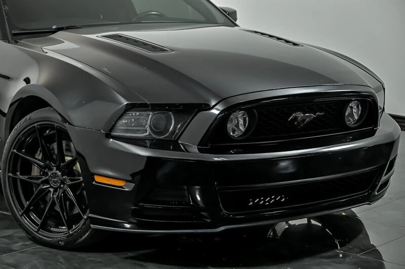 2013 Ford S197 Mustang GT - Image 2 of 28