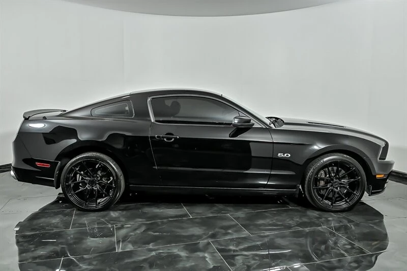 2013 Ford S197 Mustang GT - Image 10 of 28