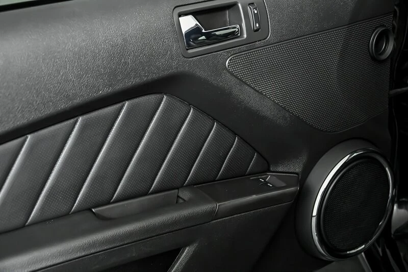 2013 Ford S197 Mustang GT - Image 13 of 28