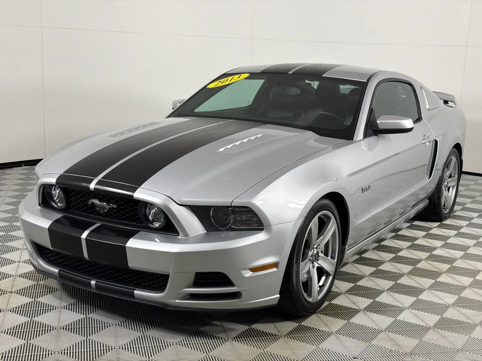 2013 Ford S197 Mustang - Image 11 of 12