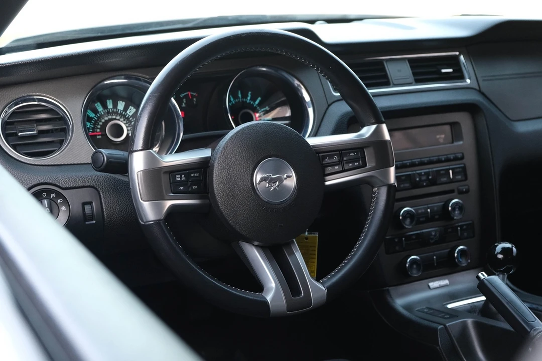 2013 Ford S197 Mustang GT - Image 17 of 30