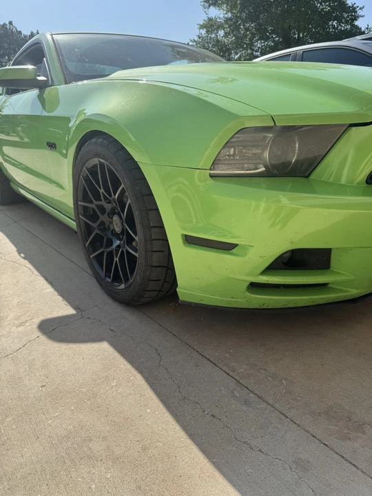 2013 Ford S197 Mustang - Image 2 of 27