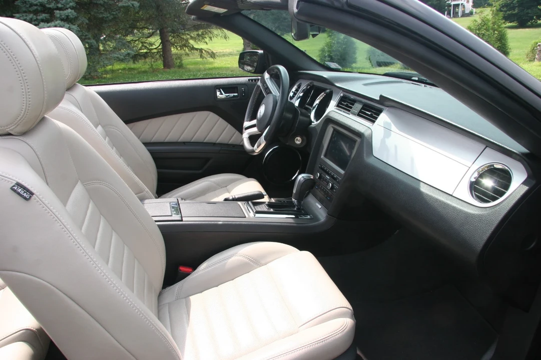 2013 Ford S197 Mustang - Image 3 of 21