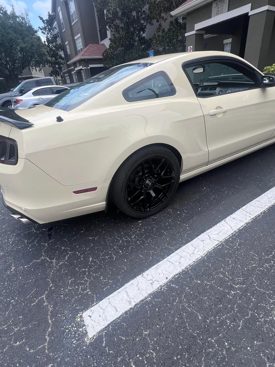 2013 Ford S197 Mustang - Image 26 of 31