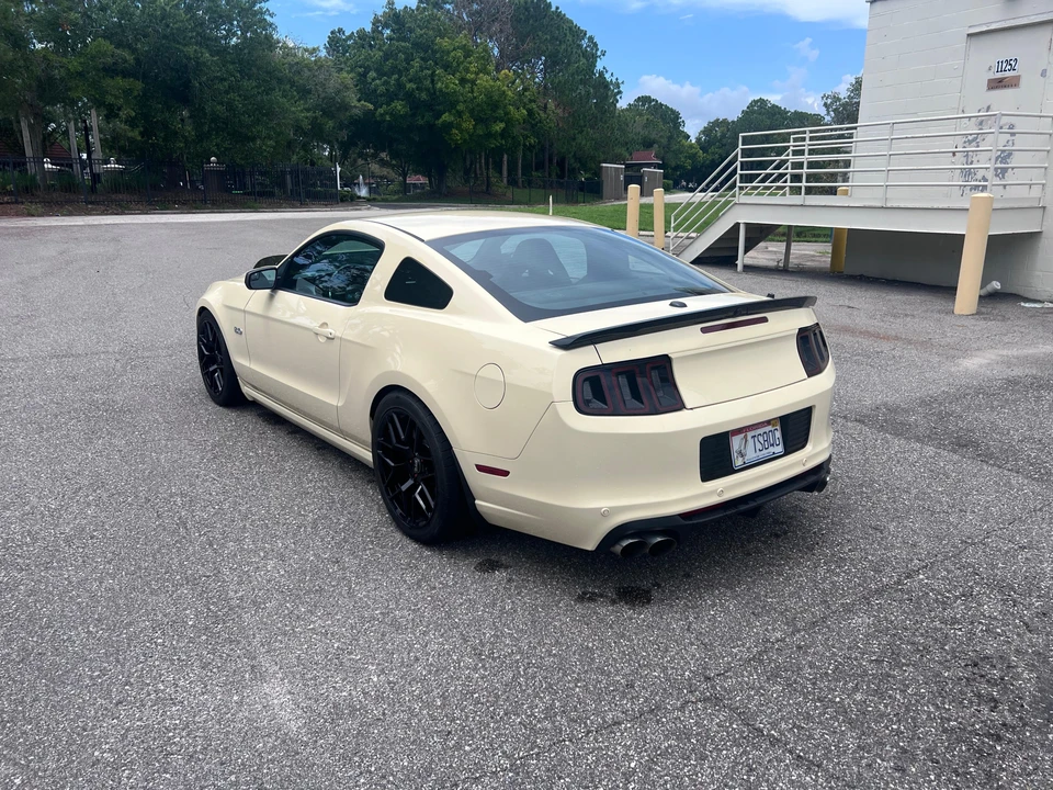 2013 Ford S197 Mustang - Image 9 of 31