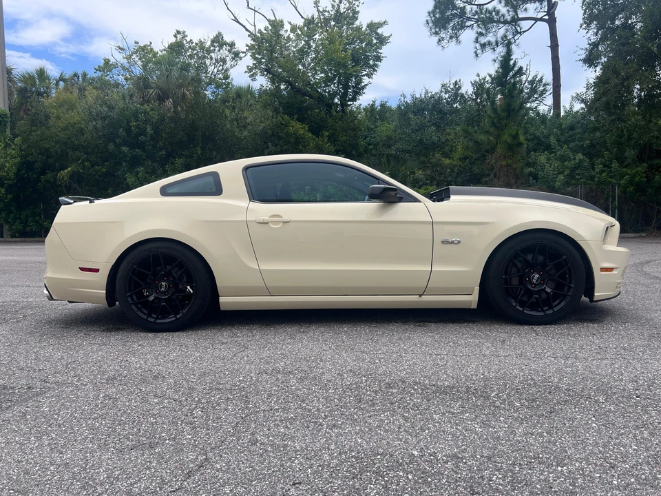 2013 Ford S197 Mustang - Image 12 of 31