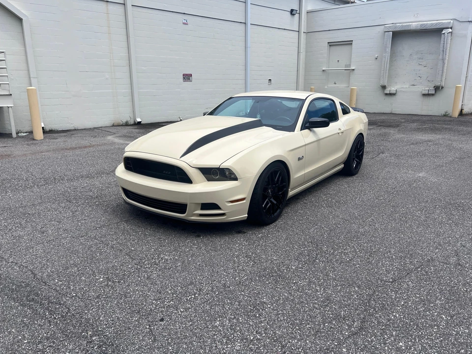 2013 Ford S197 Mustang - Image 7 of 31