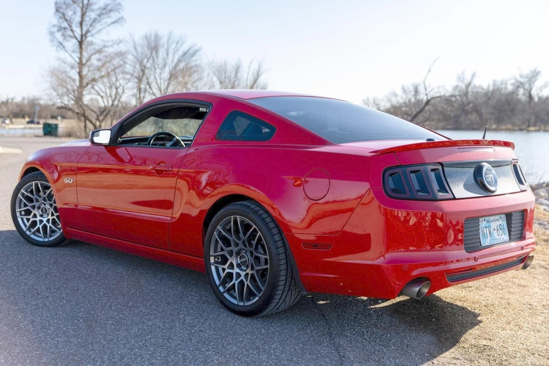 2013 Ford S197 Mustang - Image 4 of 31
